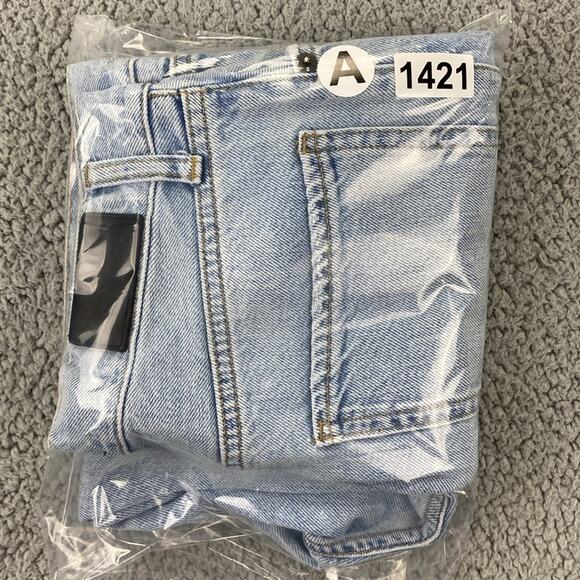 Rails Women's The Atwater Slouchy Straight Button Fly Destroyed Jean -  Size: 26 - Picture 15 of 15